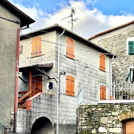 Il Mountainside بيت للعطل Serralta